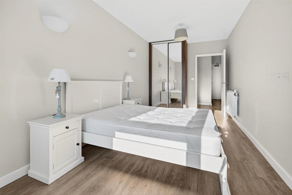 To Let 1 Bedroom Flat Vertex Wandle Road CR0 www.i
