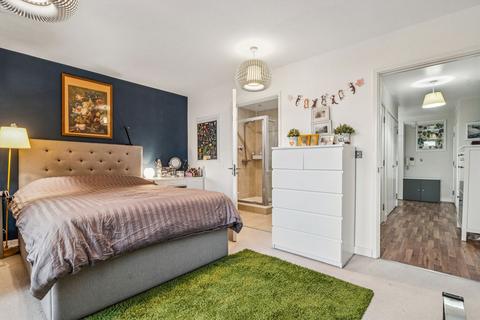 undefined, Bloemfontein Road, London W12