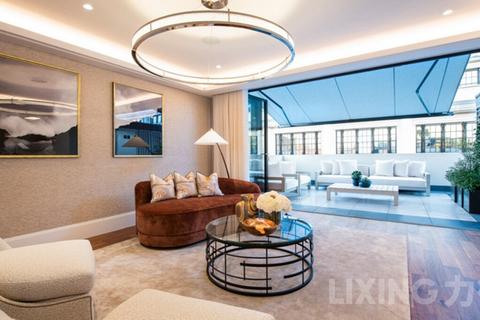 3 bedroom apartment to rent, Young Street, Kensington, W8 5EH