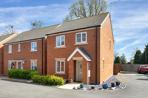 3 bedroom detached house for sale, Salisbury Gardens, Bourne, PE10