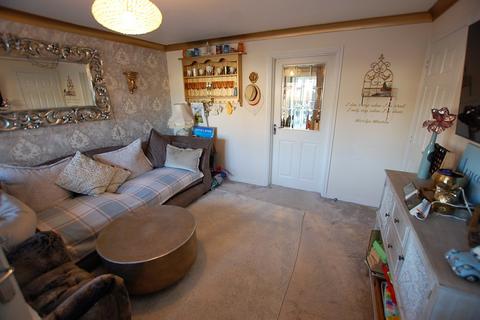 3 bedroom semi-detached house to rent, Cypress Oaks, Greater Manchester SK15