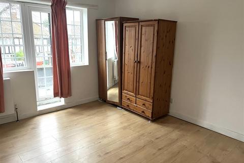 undefined, Vivian Avenue, Wembley