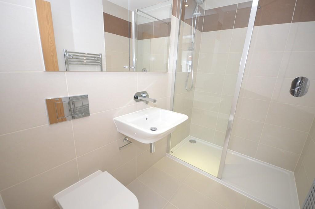 6.ensuite.jpg