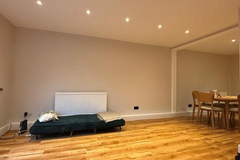 3 bedroom terraced house for sale, Greville Close, North Mymms, Hatfield, AL9