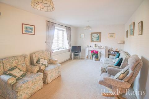 3 bedroom bungalow for sale, St. Marks Crescent, Ellesmere Port CH66