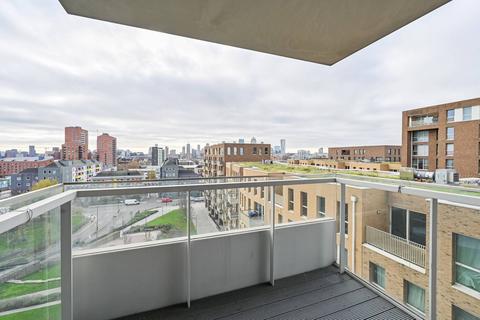 3 bedroom flat to rent, 1 Jefferson Plaza, London E3