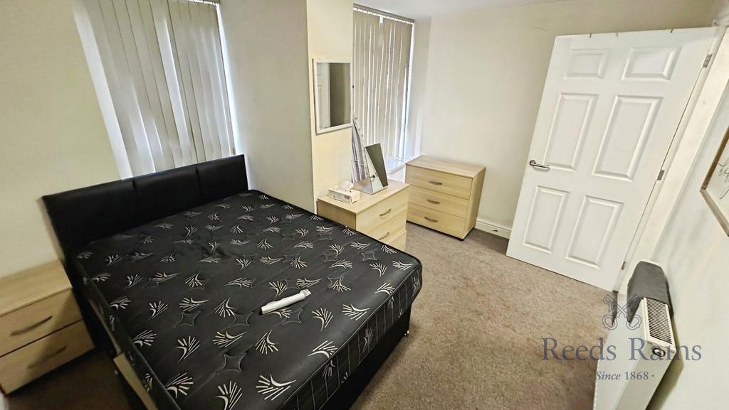 Flat 1