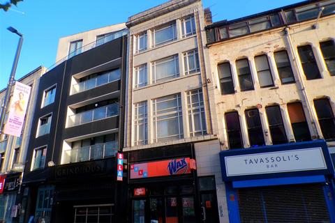 New Briggate, Leeds