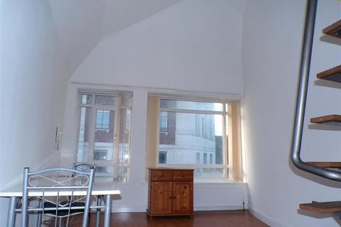2 bedroom apartment to rent, New Briggate, Leeds