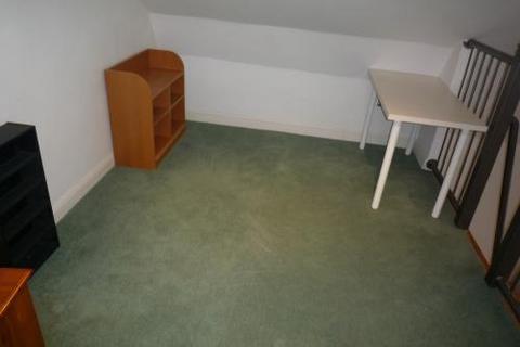 2 bedroom apartment to rent, New Briggate, Leeds