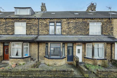 4 bedroom terraced house for sale, Bradford Road, Stanningley, Pudsey, West Yorkshire, LS28