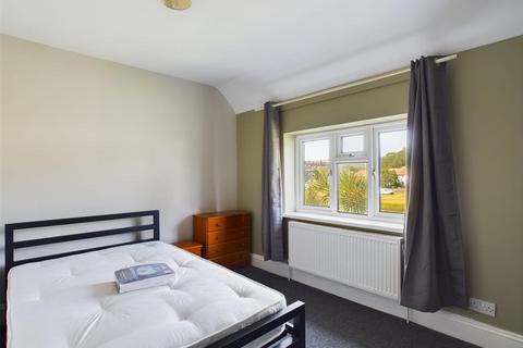 5 bedroom semi-detached house to rent, The Avenue, Brighton