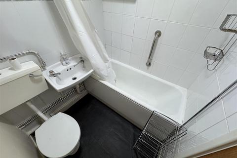Studio to rent, Parkville Highway, Coventry