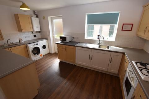 6 bedroom semi-detached house to rent, West Cotton Close, Northampton NN4