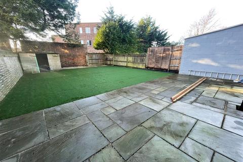 undefined, Worthing BN11
