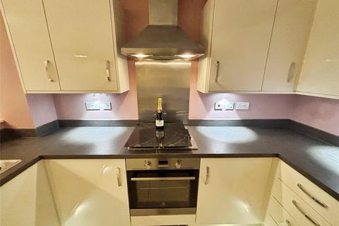 4 bedroom semi-detached house to rent, Sunderland Close, Swadlincote DE11