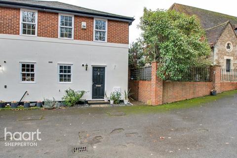 undefined, Murray Road, CHERTSEY