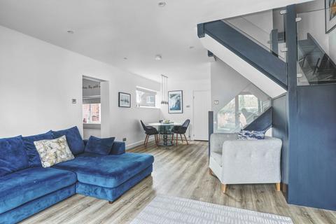 3 bedroom end of terrace house for sale, Wrights Orchard, Aston