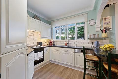 2 bedroom ground floor flat for sale, Neasden Lane, London, NW10