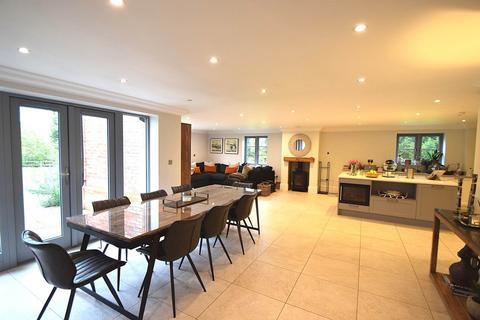 4 bedroom detached house for sale, Braemar House, Lewknor