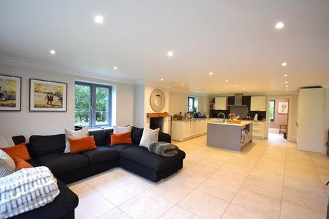 4 bedroom detached house for sale, Braemar House, Lewknor