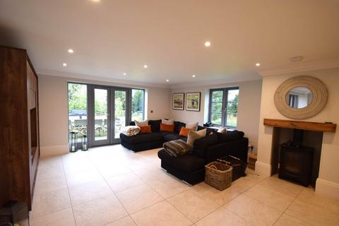 4 bedroom detached house for sale, Braemar House, Lewknor