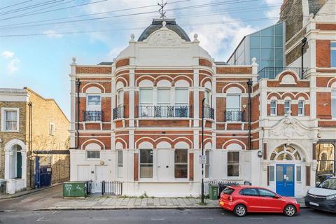 2 bedroom flat for sale, Loughborough Road, London SW9