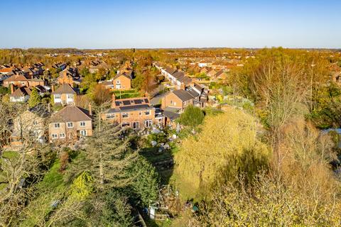 5 bedroom detached house for sale, Carlton Road, Northwich