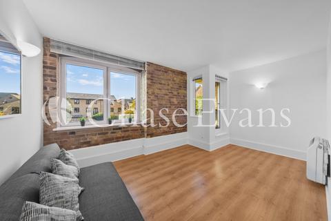 Cubitt Wharf, Storers Quay, Isle Of Dogs, London, E14