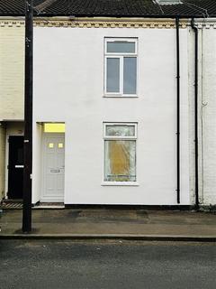 2 bedroom terraced house to rent, Wynburg Street, Hull