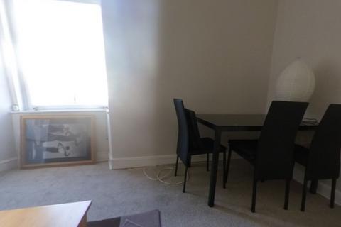 1 bedroom flat to rent, Cathcart Place, Edinburgh, Dalry, EH11