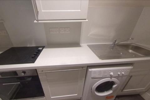 1 bedroom flat to rent, Cathcart Place, Edinburgh, Dalry, EH11