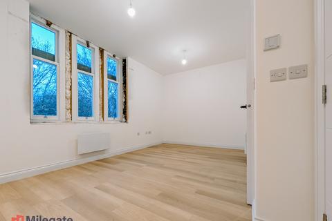 undefined, High Street, Beckenham BR3
