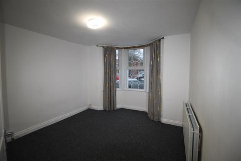 3 bedroom end of terrace house to rent, Desborough Park Road, High Wycombe HP12