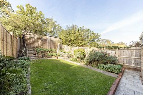 4 bedroom semi-detached house to rent, Boveney Road, London SE23
