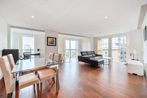 undefined, Lincoln Plaza London E14