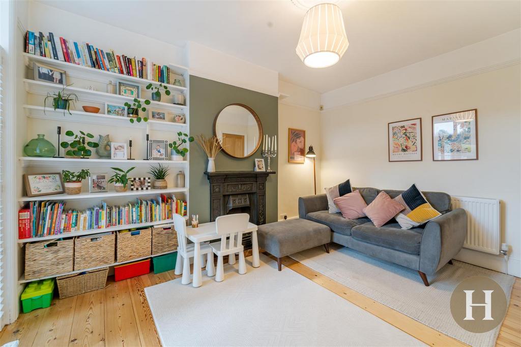 Hadleigh Estate Agents-17.jpg