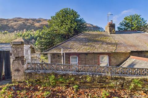 3 bedroom semi-detached house for sale, Plasycoed, Pontnewynydd, Pontypool, Torfaen, NP4 6UE