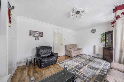 2 bedroom flat for sale, Cantwell House, Cantwell Road, SE18