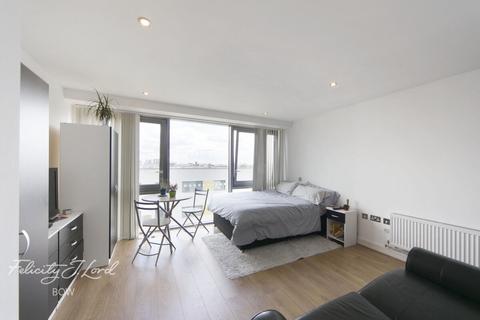 Studio to rent, Aqua Vista Square, LONDON