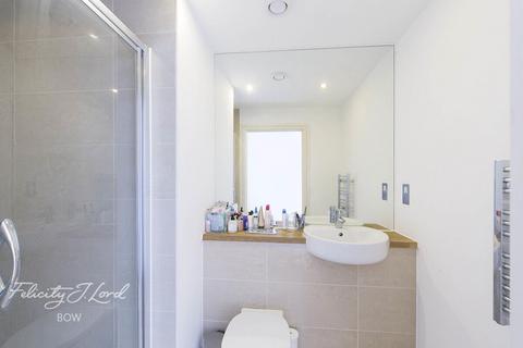 Studio to rent, Aqua Vista Square, LONDON