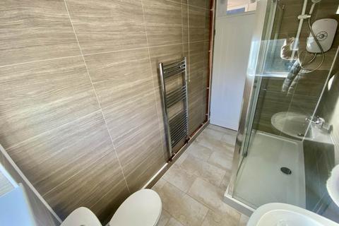 2 bedroom flat to rent, Llwyncelyn Avenue, Pontarddulais, , Swansea