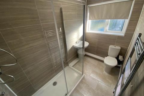 2 bedroom flat to rent, Llwyncelyn Avenue, Pontarddulais, , Swansea
