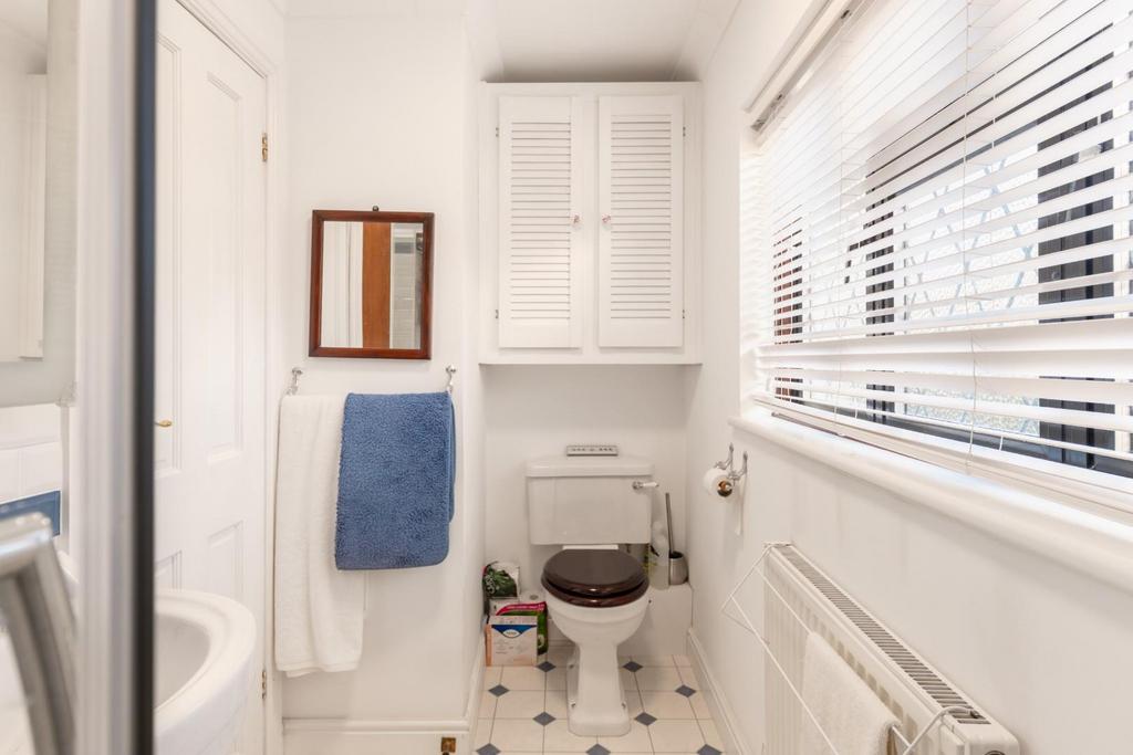 Shower room-2.jpg