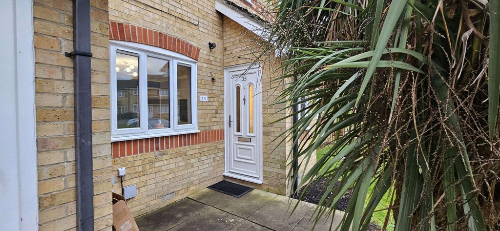 1 Bedroom Maisonette for Rent with allocated park