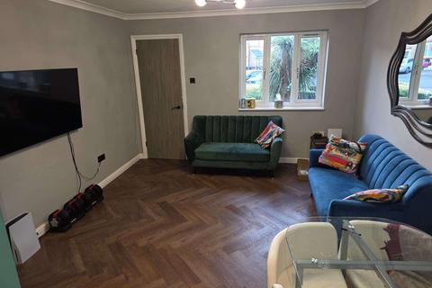 undefined, Luton LU4