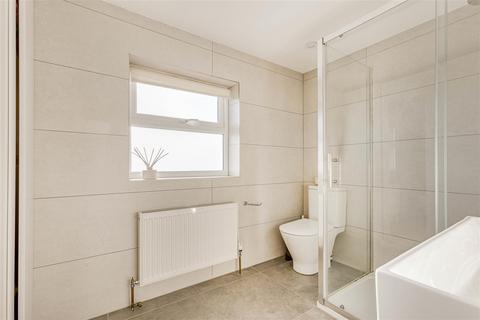 3 bedroom flat to rent, Greyhound Road, London W6