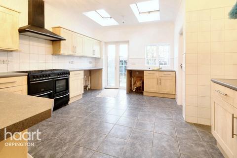 2 bedroom end of terrace house for sale, Perry Hall Road, Orpington