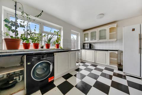 3 bedroom terraced house for sale, Caledon Road, E6
