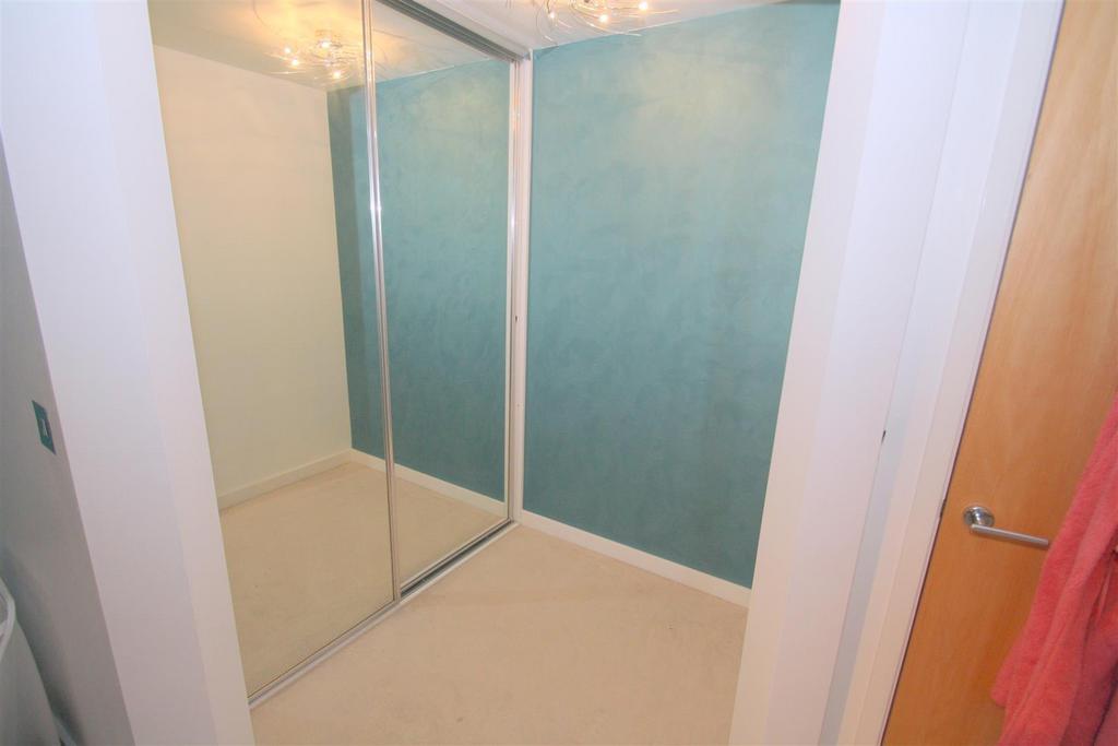 Dressing Area.jpg